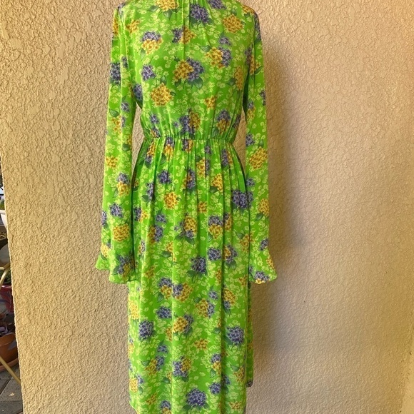 Les Reveries Silk Lime Green With Purple & Gold Floral Print Midi Dress  6 EUC‎ - Picture 3 of 12